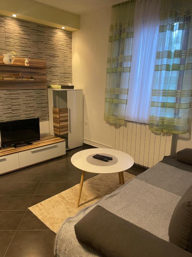 App Ena Apartamento Umago Exterior foto